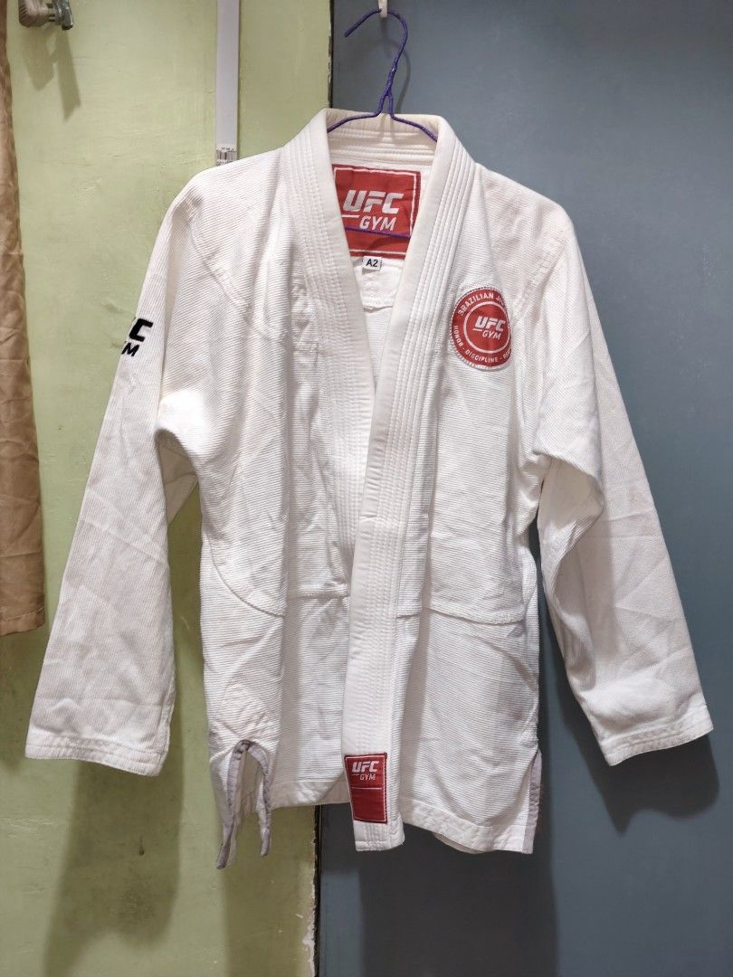 A2 - UFC GYM WHITE BJJ GI UPPER ONLY (Category: Combat Sports) located in Taguig. Submitted by mmthriftshop.ph (Listing ID 1468279335, Image 1). Description: 🥋A2 - UFC GYM WHITE BJJ GI UPPER ONLY 💵 1,200.00 + SF ❌ NO COD/COP ✅ Payment first policy 🏷️ Like new condition, just need wash only. 📦 SF : ➡️ Lalamove ➡️ J&T Express 💳 MOP : ➡️ GCash ➡️ GoTyme ➡️ MariBank ➡️ BPI Bank Transfer.