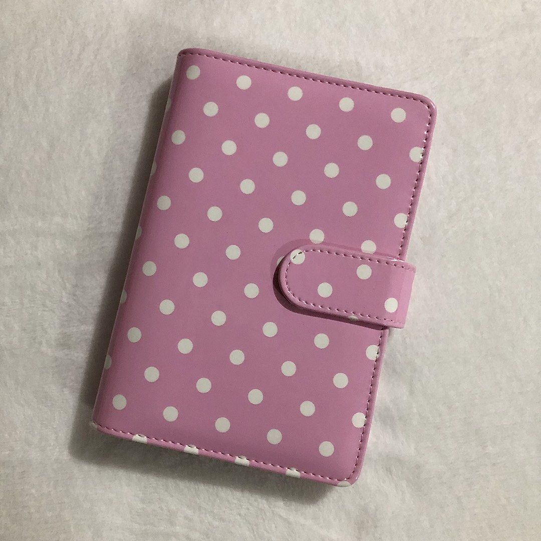 a6 pink polka dots binder with 20 sleeves (Category: K-Wave Merchandise) located in Cavite. Submitted by monchiki (Listing ID 1468188044, Image 1). Description: removable po ung mga nakadikit kayo nlng mag tanggal hehe x sensi ><.