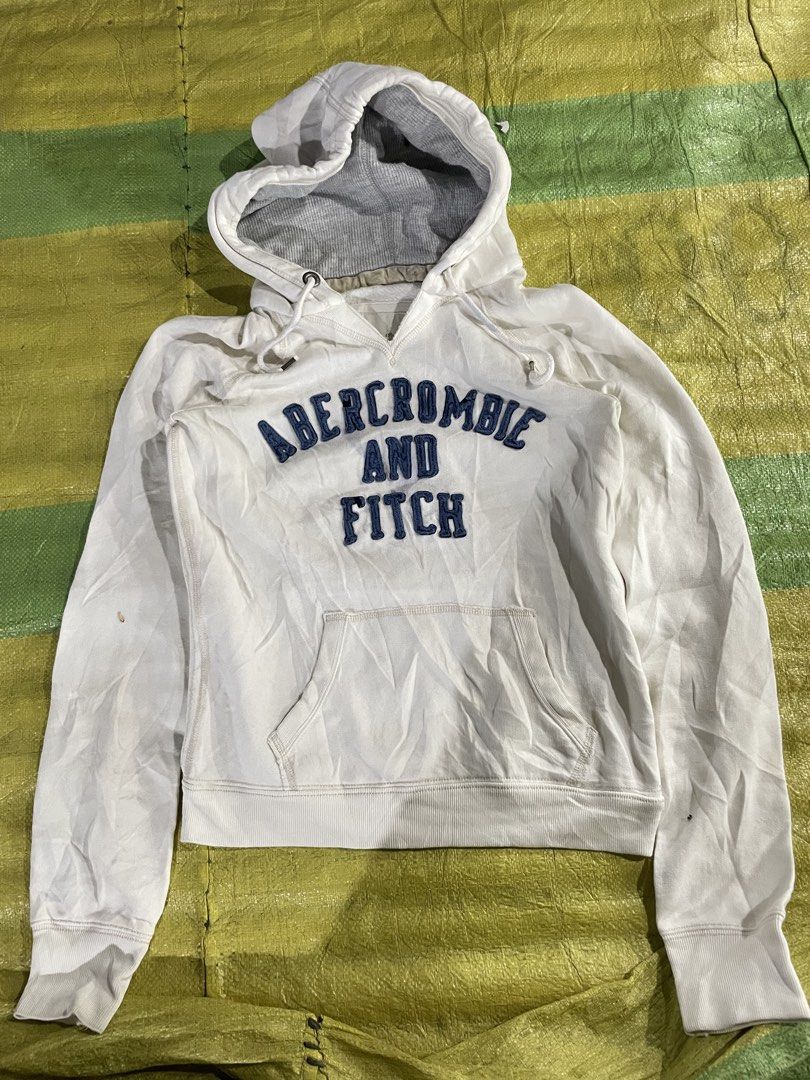 abercrombie hoodie (Category: Coats, Jackets and Outerwear) located in Alabel. Submitted by rynz_ (Listing ID 1468146744, Image 1). Description: w17 L22.