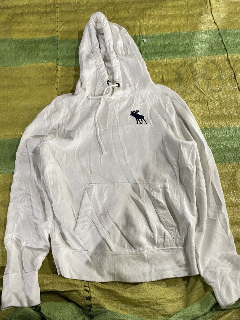 abercrombie hoodie (Category: Coats, Jackets and Outerwear) located in Alabel. Submitted by rynz_ (Listing ID 1468147284, Image 1). Description: w18 L24.