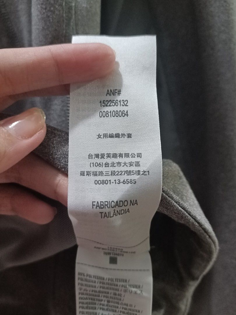 Abercrombie Sports Jacket (Category: Coats, Jackets and Outerwear) located in Bislig. Submitted by vanityarchives (Listing ID 1468071090, Image 2). Description: used only twice nice for running/jogging or just doing outdoor activities in general.