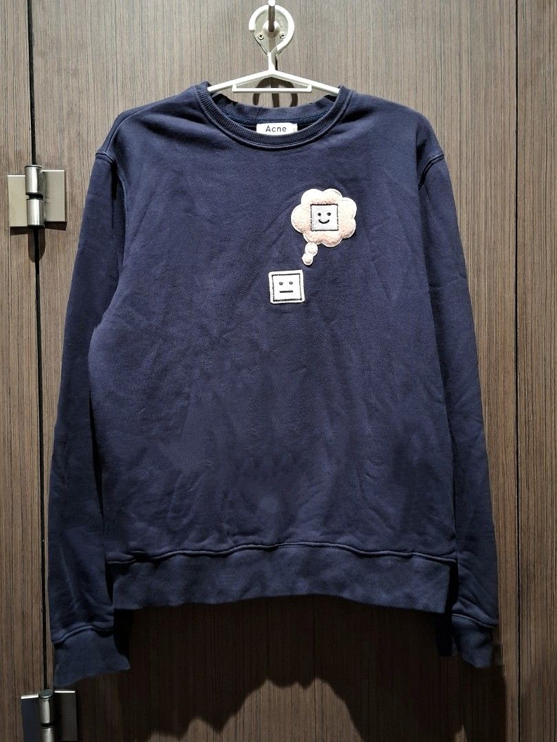 Acne Studios Casey Emoji Sweatshirt (Category: Coats, Jackets and Outerwear) located in Pasig City. Submitted by coveted.mnl (Listing ID 1468162415, Image 1). Description: Best fit to: Medium - Large Width : 21 Length : 24 (MEASURED BY INCHES) 9.5/10 overall condition No issues or flaws in fabric Retailed for $300 (18,600) • P1800 Slightly negotiable • Pasig City meet up • Open for COD Via Lalamove or Grab • J&T courier Message us for more info🤍