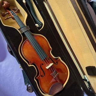 (Category: ) located in . Submitted by kallang_strings (Listing ID 1468080052, Image 1). Description: .