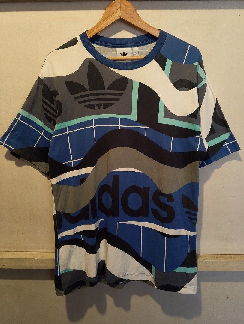 ADIDAS AOP T-SHIRT (Category: Tshirts & Polo Shirts ) located in Orani. Submitted by thedailyarchives (Listing ID 1468117842, Image 1). Description: SOBRANG GANDA PA SA PERSONAL SOLID NETO PANG-PORMA!💯 ‎SIZE-L-XL ‎DIMES:W-22 L-29 ‎COLOR RATE:9.8/10 ‎CONDITION:EXCELLENT ‎NECKLINE:10/10 ‎COMPLETE TAGS ‎NO ISSUE THIS ARE THRIFT SELECTED PRODUCTS, SO KINDLY MANAGE YOUR EXPECTATIONS THANKYOU. COLOR MAY VARY DUE TO PHOTOGRAPHIC LIGHTING..
