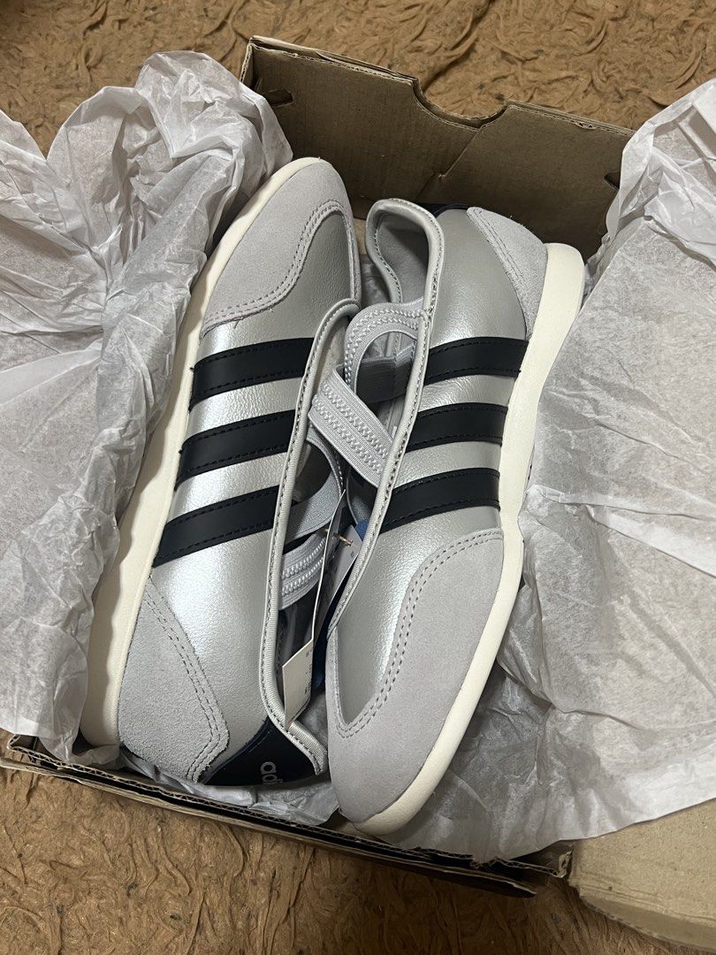 Adidas Barreda Mary Jane (Category: Sneakers) located in Pasig City. Submitted by everythingonsalemnl (Listing ID 1468099332, Image 2). Description: 💯 Original branded sneakers 💸 Affordable prices below SRP 📍 Based in Pasig 🚚 Lalamove available 📦 Nationwide shipping available ⚡ Limited stocks only! Perfect for everyday wear, sports, or gifting! 🎁 📩 Chat us now to check available sizes and reserve your pair!.