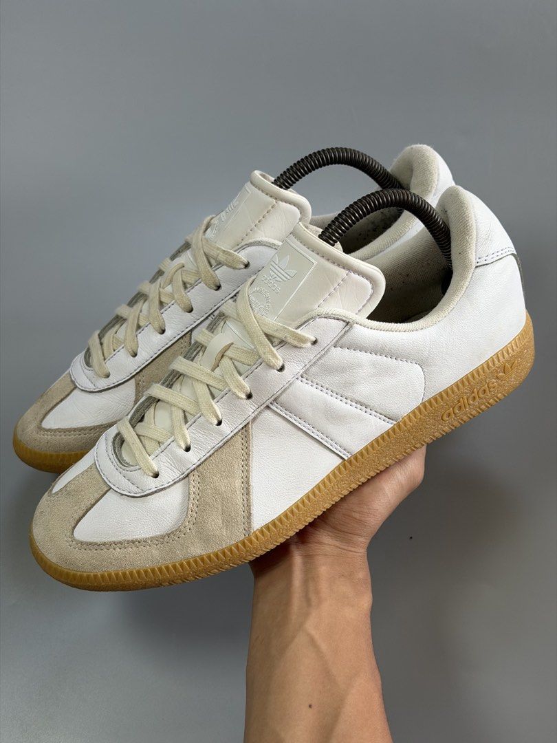 Adidas bw-army gats (Category: Sneakers) located in Manila. Submitted by thriftfinds_dvo (Listing ID 1468243308, Image 1). Description: Adidas bw-army gats As new condition Us 7.5/Cm 25.5 Price:2,499 freeship Loc:Davao city📍.