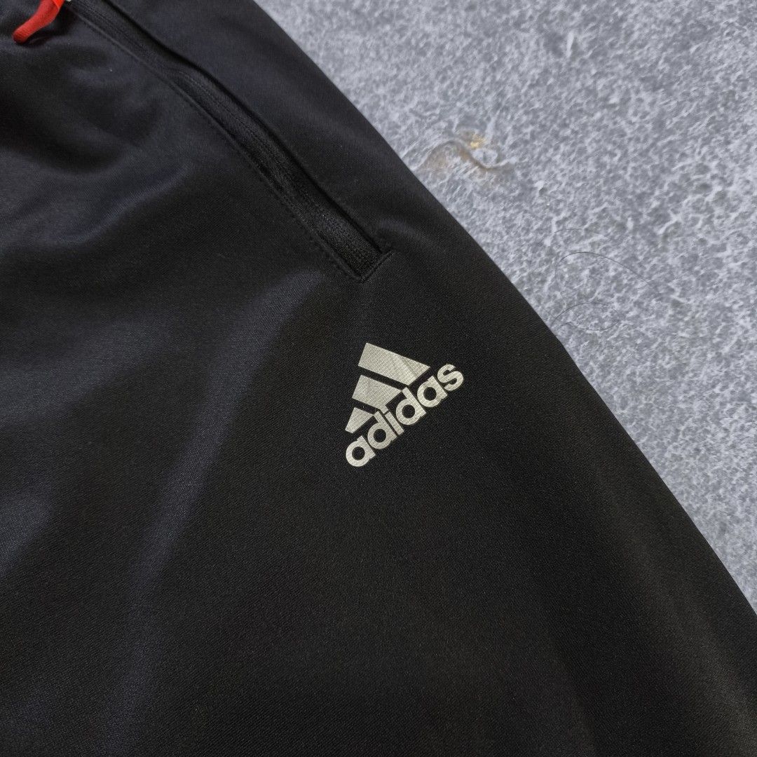 Adidas Climalite Redline Track Pants (Category: Joggers) located in Manila. Submitted by shykes_26 (Listing ID 1468112067, Image 2). Description: Dimensions: Waist - 32-40 (XXL on tag) Length - 39 Thigh - 14.5 Leg open - 10 Issues: None.