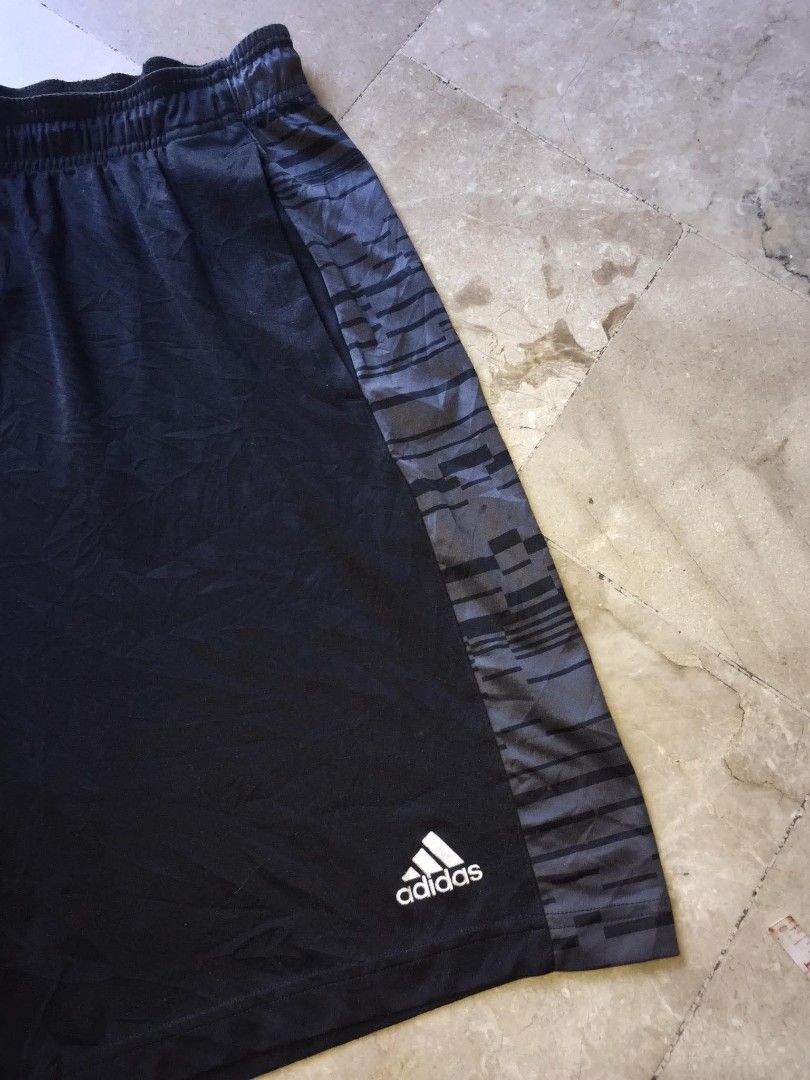 Adidas Climalite Shorts XLarge (Category: Shorts) located in Naga. Submitted by bonethugz1822 (Listing ID 1468232952, Image 2). Description: Verygood condition No issues Colorate 9/10 250+sf.