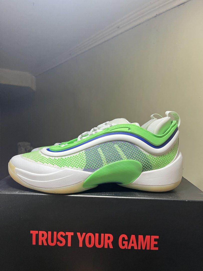 Adidas Donovan Mitchell D.O.N. Issue 6 Green White (Category: Sneakers) located in Valenzuela. Submitted by rr.sneakerstash (Listing ID 1468193005, Image 3). Description: - Model: Adidas D.O.N. Issue 5 basketball shoes - Colorway: Bright green and white with striking purple accents - Performance: Excellent court feel, superior traction, responsive midsole, and durable gum rubber outsole - Construction: Breathable mesh upper with supportive overla