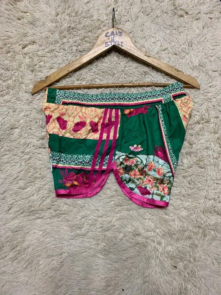 Adidas floral short (Category: Shorts) located in Lianga. Submitted by legitseller12345678 (Listing ID 1468228100, Image 2). Description: Adidas short womens📌 Excellent to new Waistline 30-34 Solid nito Mine 250 plus sf.