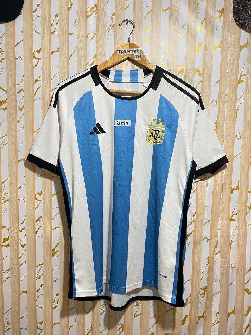 Adidas football jersey (Category: Tshirts & Polo Shirts ) located in Binalbagan. Submitted by johncarlocaalim (Listing ID 1468069312, Image 1). Description: Size M Dimes 21x29 Excellent cobdition Issue wadhable stain No code tag.