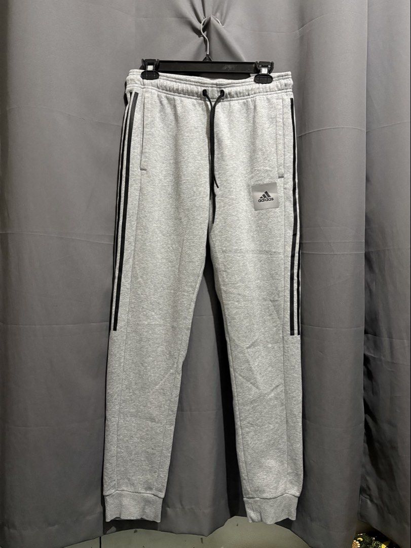 Adidas Grey Joggers Sweatpants Men (Category: Joggers) located in Santo Tomas. Submitted by miguelhussle (Listing ID 1468059639, Image 1). Description: 39 L x 30-32 W -As New -10/10 Condition.