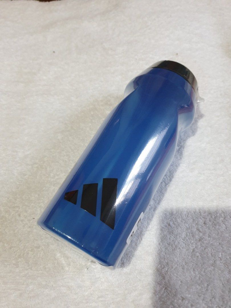 Adidas Gym and Training Bottle 500ml (Category: Water Bottles & Tumblers) located in Las Pinas. Submitted by epitome.mnl (Listing ID 1468097213, Image 2). Description: 💎Brand New with tag 💎Adidas 💎Size 500ml 💎SRP 400 💎All items 100% original 📌MOP GCASH or BDO 📌SF Shouldered by the buyer 📌Lalamove/Grab (via sched) 📌Flash / Gogo Express Provincial 80-240 📌Meetups: Las Pinas/Alabang/Laguna via schedule.
