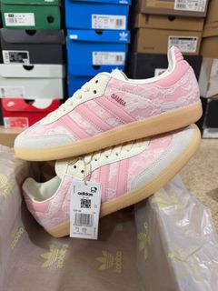 (Category: ) located in . Submitted by khai.uasneakers (Listing ID 1468254767, Image 1). Description: .