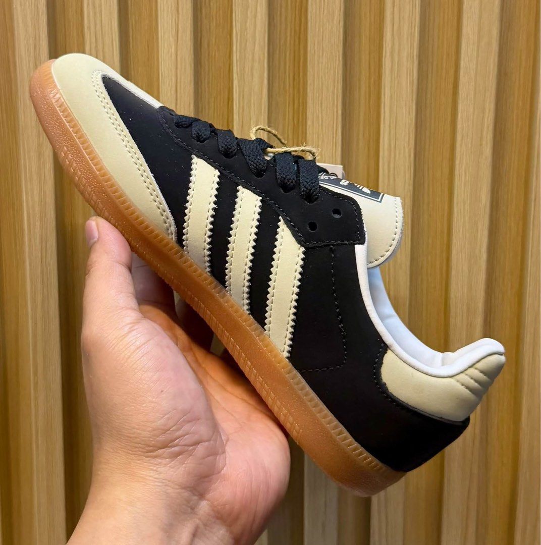 Adidas Samba OG (Category: Sneakers) located in Manila. Submitted by YSABELLE_MARGARETTE (Listing ID 1468062181, Image 3). Description: size 41-45 available (men size) J&T nationwide or Lalamove around Manila PAYMENT FIRST THRU GOTYME BANK.