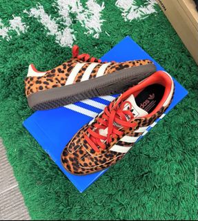 (Category: ) located in . Submitted by teamretailkickz (Listing ID 1468198701, Image 1). Description: .