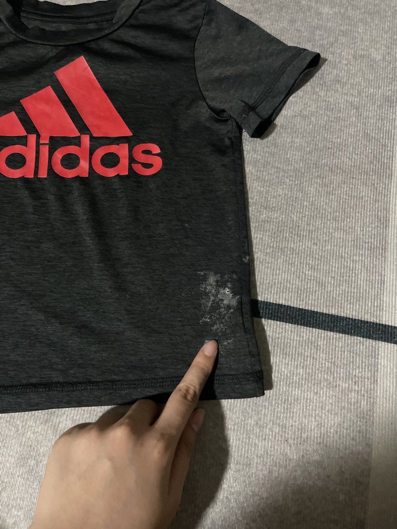 Adidas shirt for kids (Category: Babies & Kids Fashion) located in Manila. Submitted by _eahmczz (Listing ID 1468264066, Image 3). Description: Nasa pic na po yung issue.