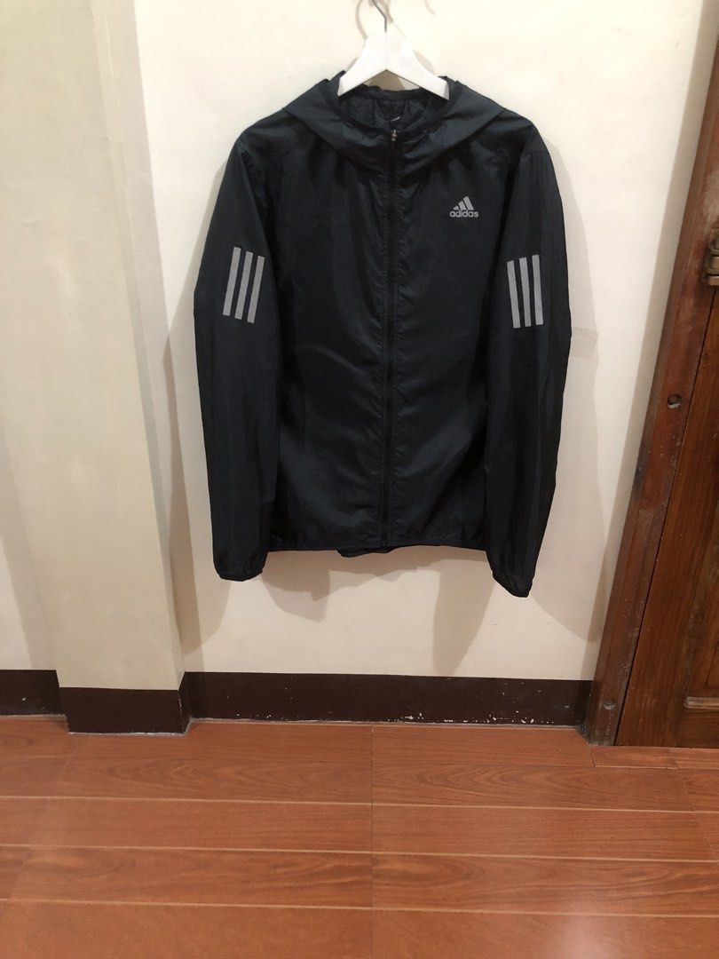 Adidas Windbreaker Jacket (Category: Coats, Jackets and Outerwear) located in Oas. Submitted by alithrifthunter (Listing ID 1468133365, Image 2). Description: .