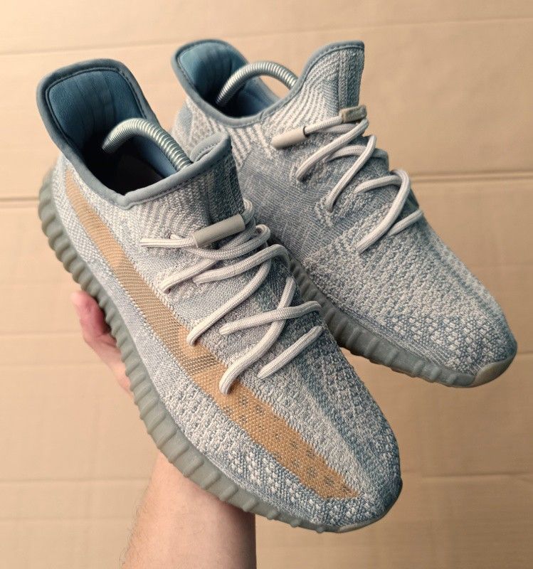 Adidas Yeezy 350 V2 Israfil (Original) (Category: Sneakers) located in Bacoor. Submitted by nineties_kid (Listing ID 1468112321, Image 2). Description: <====• Adidas Yeezy 350 V2 Israfil (Original) Size: 10.5 -Still in great and presentable condition. Rarely worn Issue: No box. Hand over gift lang kasi sakin ng tito ko from U.S. Slight dirty kasi medyo nagamit ko pa but i clean my shoes dont worry RFS: Need funds pambili ng bagong shoes _________