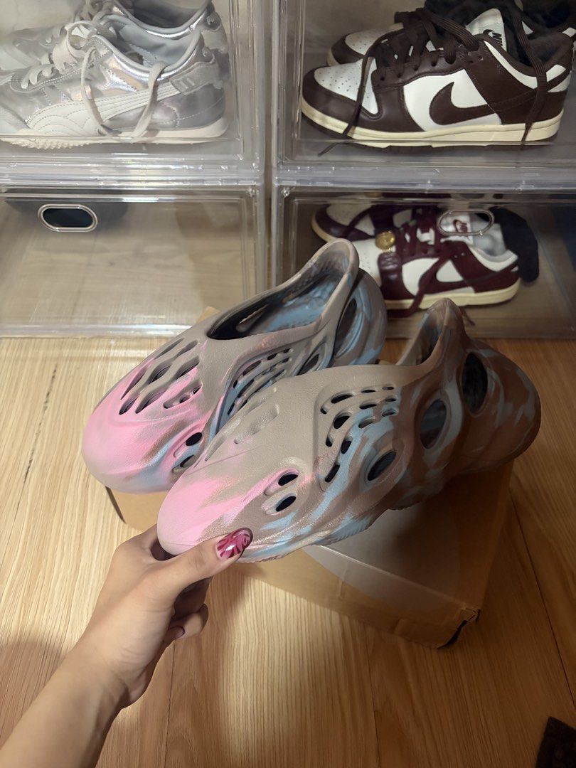 Adidas Yeezy Foam RNR MX Cinder (Category: Sneakers) located in Mabalacat. Submitted by leyxzz_declutter (Listing ID 1468100992, Image 2). Description: Adidas Yeezy Foam RNR - MX Cinder (Unique marbled blend of brown, pink, and light blue) - Size 37, Uk 5, 23cm - Authenticity is not guaranteed since this was just given to me as a gift. Please do your own self-authentication before purchasing - one time used only RFS: Decluttering Slightly Negotia