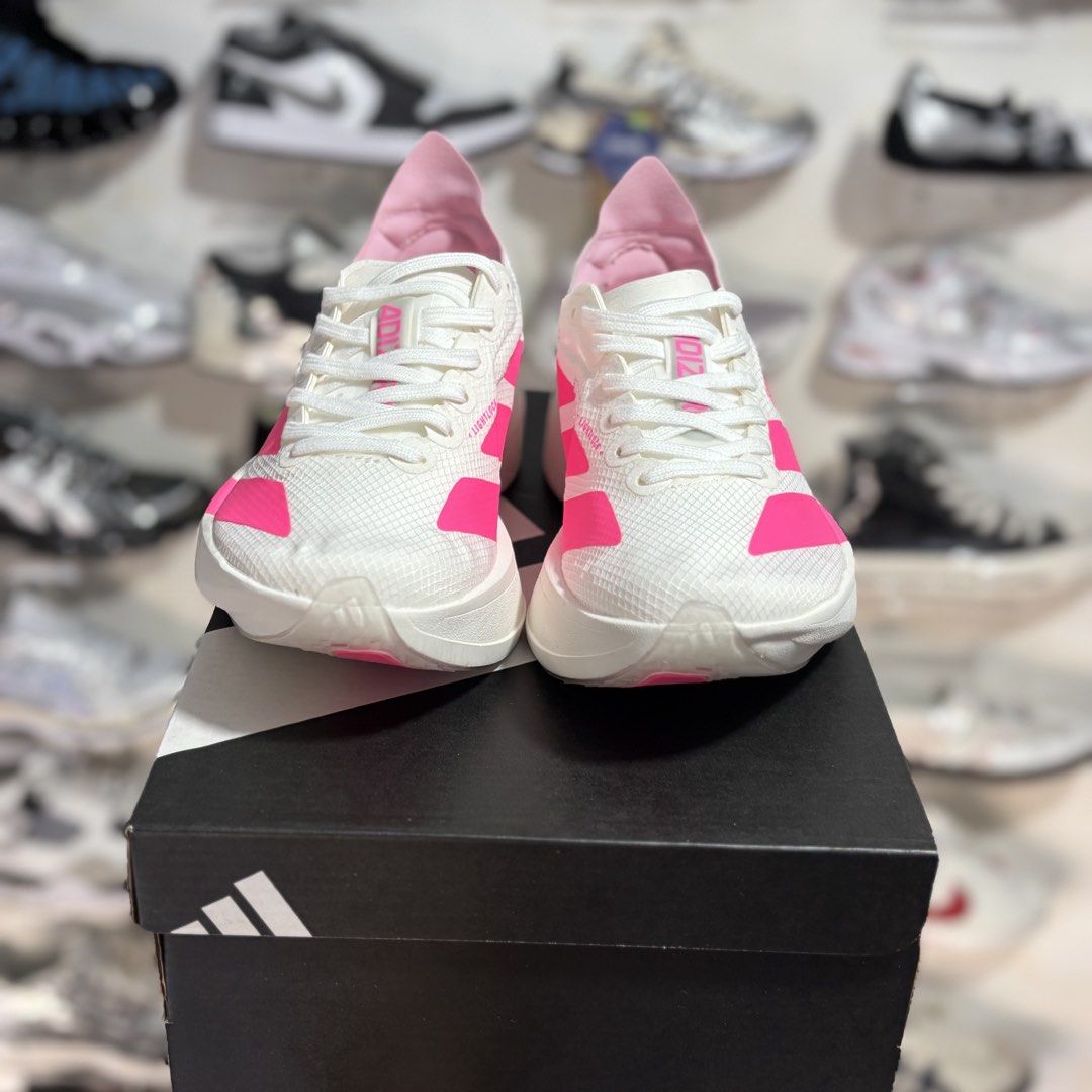 Adios pro (Category: Sneakers) located in San Nicolas. Submitted by sneakerfreakerph (Listing ID 1468141716, Image 2). Description: 36-40.