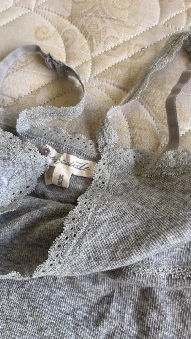 Aeropostale Lace Tank Top (Category: Sleeveless) located in Baguio. Submitted by blythemamot (Listing ID 1468110599, Image 2). Description: S-M 340 Mine now pay now MOP: Bank transfer MOD: J&T.