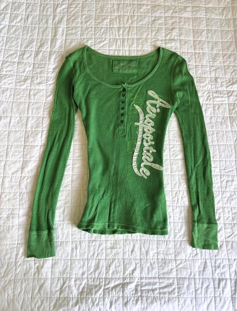 aeropostale y2k cardigan (Category: Longsleeves) located in Naga. Submitted by aemiisclst (Listing ID 1468079092, Image 1). Description: .