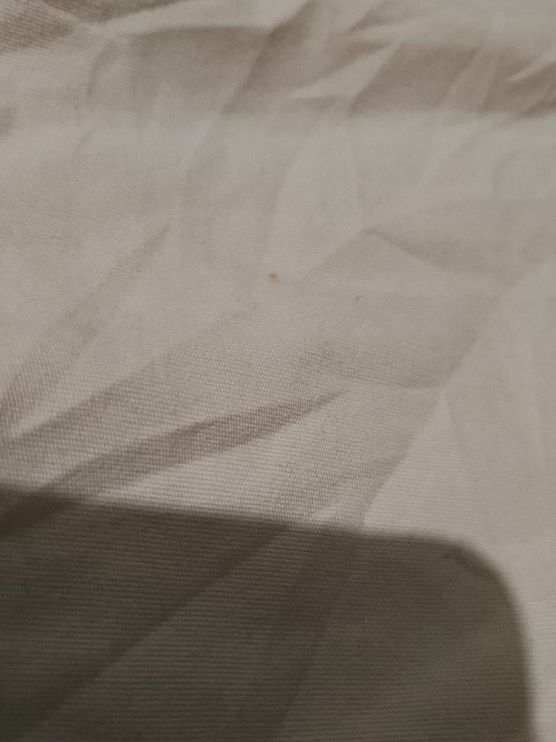 A&F CARGO SHORT (Category: Shorts) located in Cavite. Submitted by jftxthrift (Listing ID 1468178873, Image 3). Description: 29-30 ‎23.5 ‎12.5 ‎9.5 issue stains.