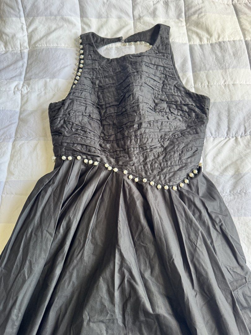 AJE (Category: Evening dresses & gowns) located in Manila. Submitted by supermommm (Listing ID 1468121423, Image 3). Description: .