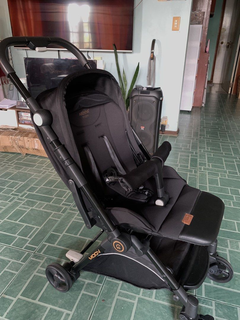 Akeeva moov luxury stroller Reversible (Platinum) (Category: Strollers) located in Manila. Submitted by whimsy.finds (Listing ID 1468078209, Image 2). Description: No issue Like new With dustbag Newborn to toddler Nahihiga Nauupo Reversible handle Compact fold Cabin approved RFS: Di na nagagamit ni baby Loc: Meycauayan Bulacan .