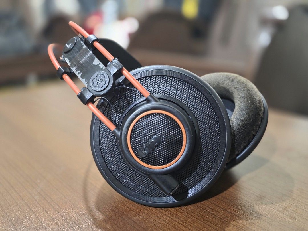 AKG K712 Pro (Category: Headphones & Headsets) located in Camalig. Submitted by kyoudayo (Listing ID 1468062401, Image 3). Description: The AKG K712 Pros are legendary over ear open-back studio reference headphones known for their comfortable AKG design, wide soundstage and slight-warm tuning. Great for mixing, mastering, gaming and music listening. Both drivers are in great condition and working with no issues. Should get louder with a DAC or Au