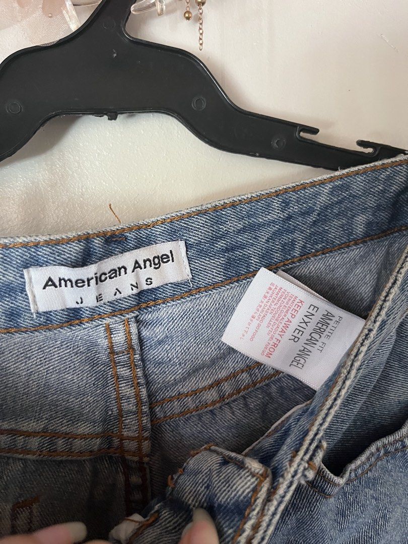 American Eagle Denim Short (Category: Shorts) located in Manila. Submitted by serra_shop (Listing ID 1468199696, Image 3). Description: American Eagle Xs-Small 23-25 Location: Pampanga Courier: J&T.
