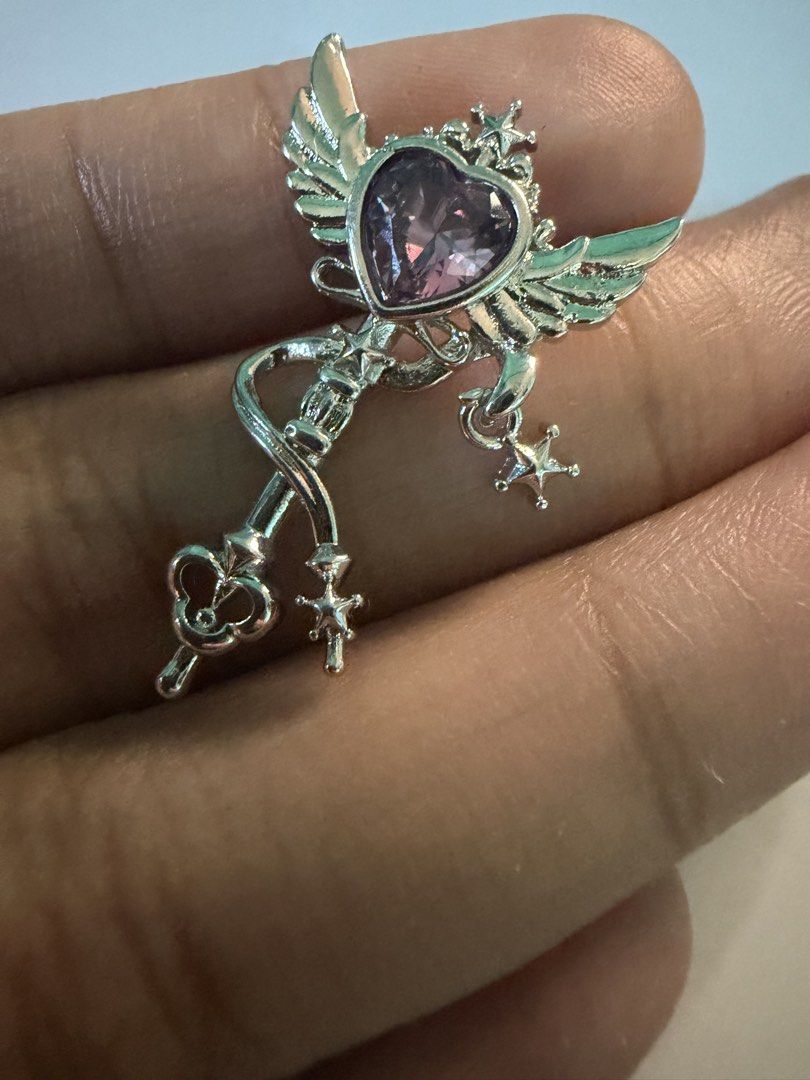 Amethyst pendant (Category: Luxury Accessories) located in Balanga. Submitted by piarandomstuff (Listing ID 1468280973, Image 1). Description: Real natural amethyst pendant. Never used.