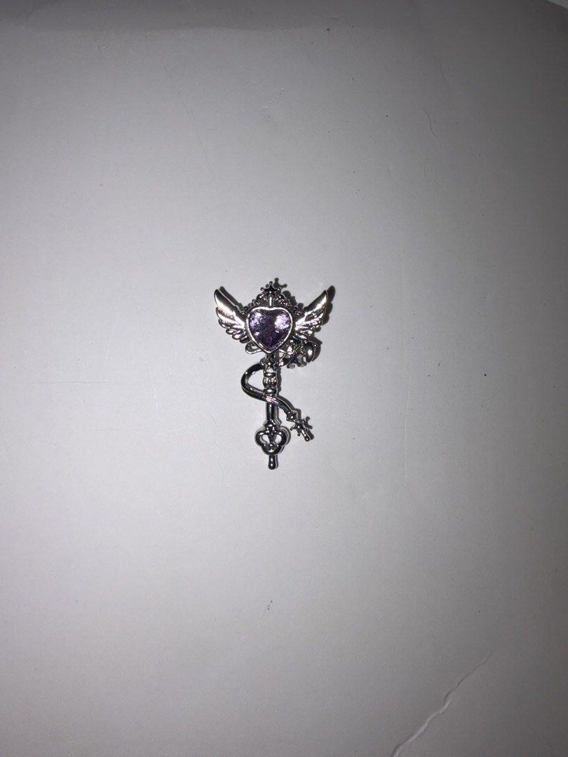 Amethyst pendant (Category: Luxury Accessories) located in Balanga. Submitted by piarandomstuff (Listing ID 1468280973, Image 2). Description: Real natural amethyst pendant. Never used.