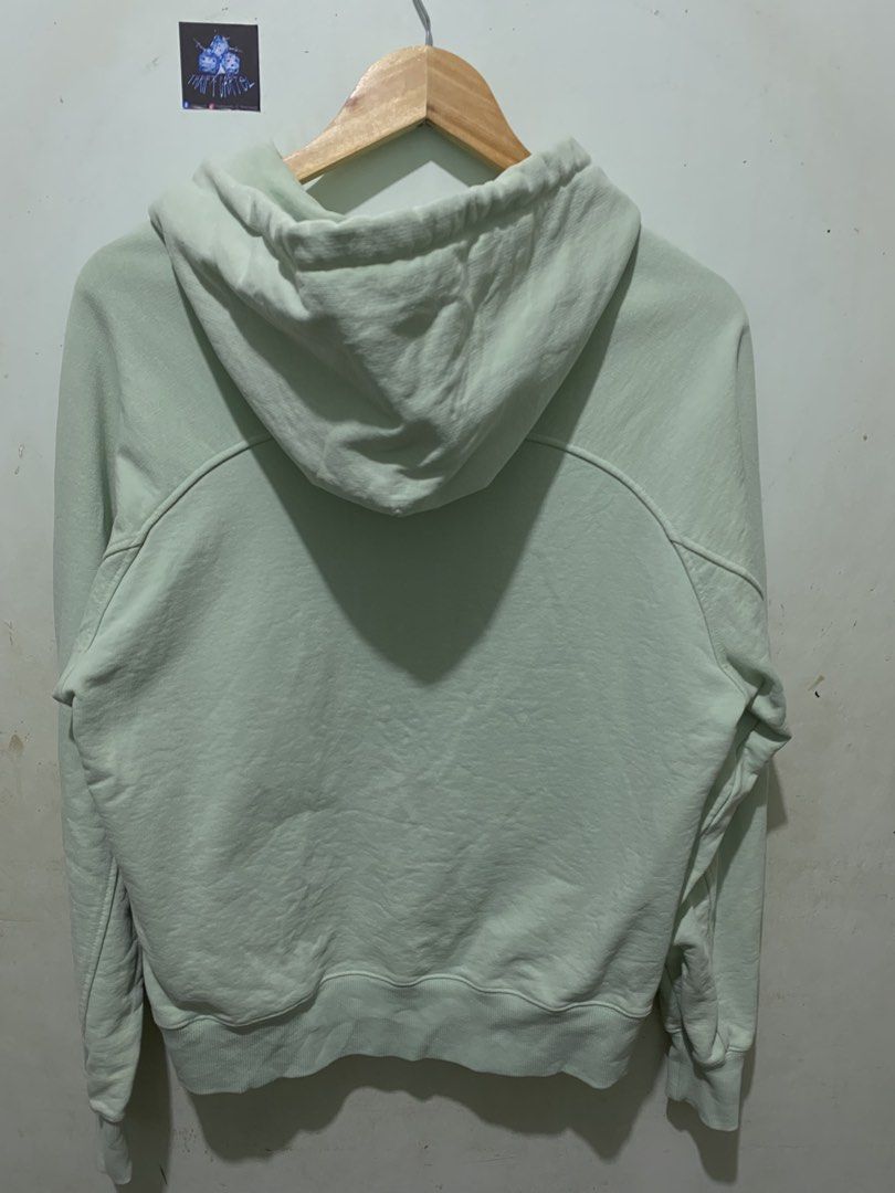 AMI HOODIE (Category: Luxury Apparel) located in Rizal. Submitted by thrift.cartel (Listing ID 1468201401, Image 2). Description: .