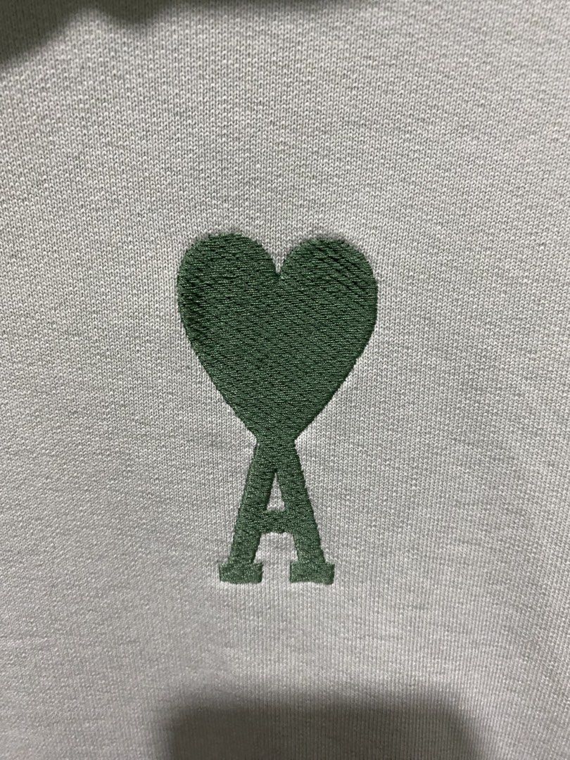 AMI HOODIE (Category: Luxury Apparel) located in Rizal. Submitted by thrift.cartel (Listing ID 1468201401, Image 3). Description: .