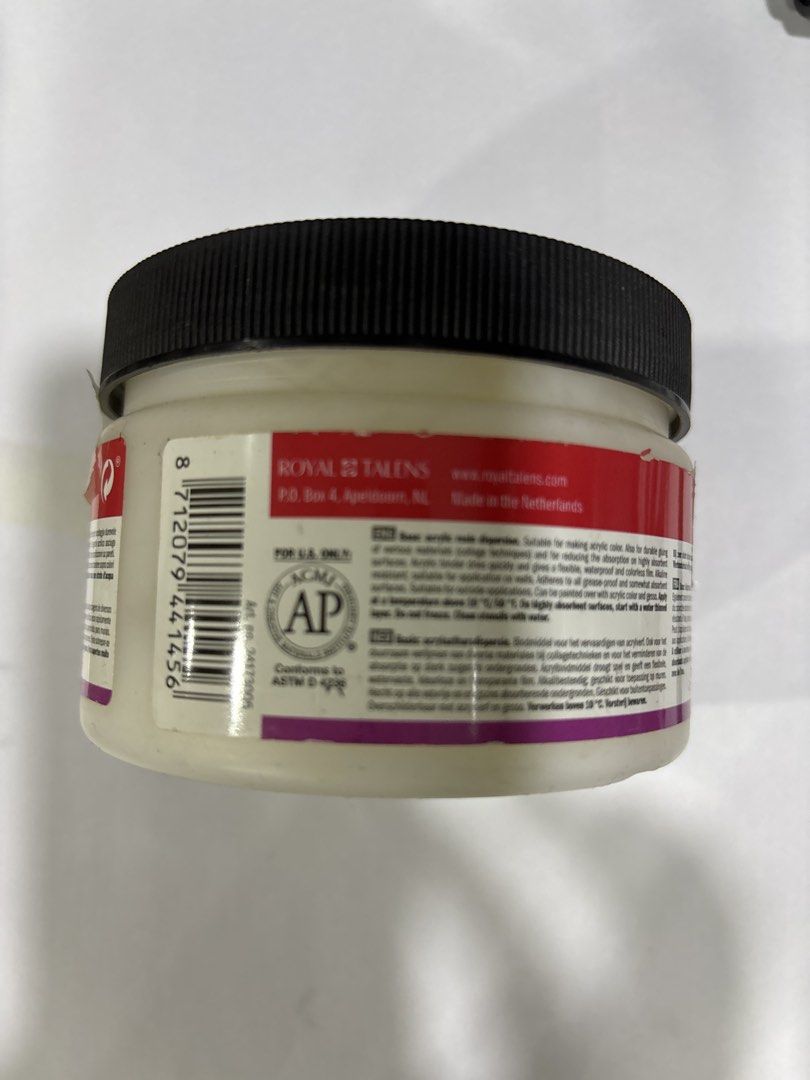 Amsterdam Acrylic Binder 005 250ml (Category: Craft Supplies & Tools) located in Mandaluyong City. Submitted by clothescarousel (Listing ID 1468099325, Image 2). Description: - Brand/Product: Royal Talens Amsterdam Acrylic Binder (Code 005) - Size: Standard 250 ml (8.5 fl oz) container - Origin: Made in the Netherlands - Multi-purpose: Ideal for various painting techniques, gluing, and reducing surface absorbency - Finish: Dries quickly into a fl