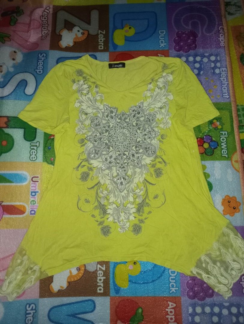 ANGEL PARIS (Category: Activewear) located in Quezon. Submitted by thrift_naku (Listing ID 1468184186, Image 1). Description: WHERE THIS.