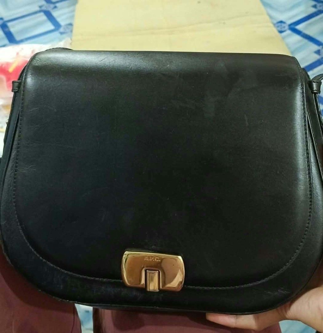 Apc sling (Category: Shoulder Bags) located in Manila. Submitted by wildwind_73f77a (Listing ID 1468109044, Image 1). Description: excellent condition authentic no issue.