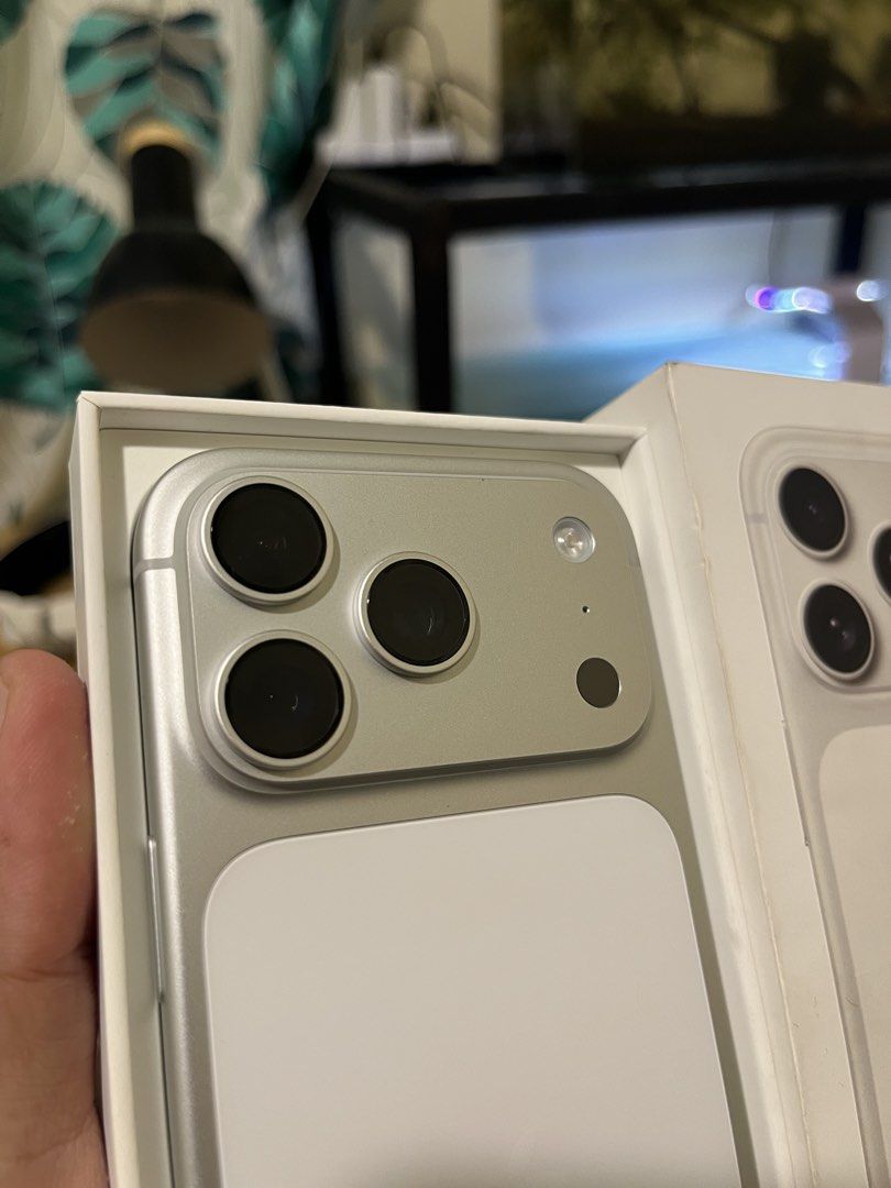 Apple iPhone 17 Pro 256GB Silver (Category: iPhone 17 Series) located in Manila. Submitted by gene0805 (Listing ID 1468199050, Image 2). Description: - Model: Apple iPhone 17 Pro - Color: Silver - Storage: 256GB - Battery Health: 100% (Zero cycle count) - Condition: Almost brandnew Original Box - Warranty: Valid until October 2027 -Slightly Negotiable / Meetup / Pickup.