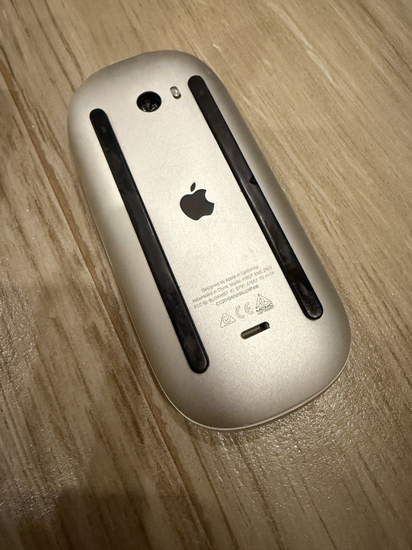 Apple Magic Mouse 2 (Category: Mouse & Mousepads) located in Bacoor. Submitted by cts217 (Listing ID 1468181195, Image 3). Description: - Authentic Apple Magic Mouse 2 (Model: A1657) - Sleek, minimalist white design with smooth continuous surface - Wireless and rechargeable battery (no disposable batteries needed) - Multi-Touch surface allows simple gestures like swiping and scrolling - Includes original retail box - Compatible with Bluetooth-ena