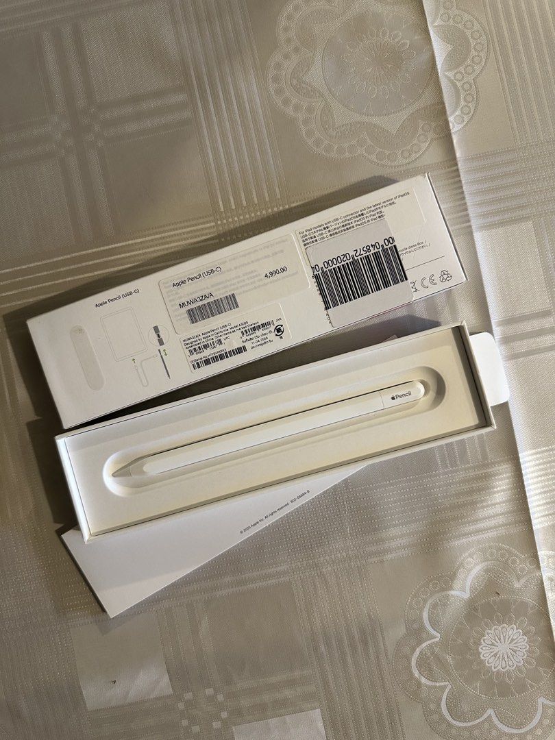 Apple pencil (USB-C) (Category: Other Accessories) located in Makati City. Submitted by sarrygg (Listing ID 1468149958, Image 1). Description: Bought but never used Apple pencil.