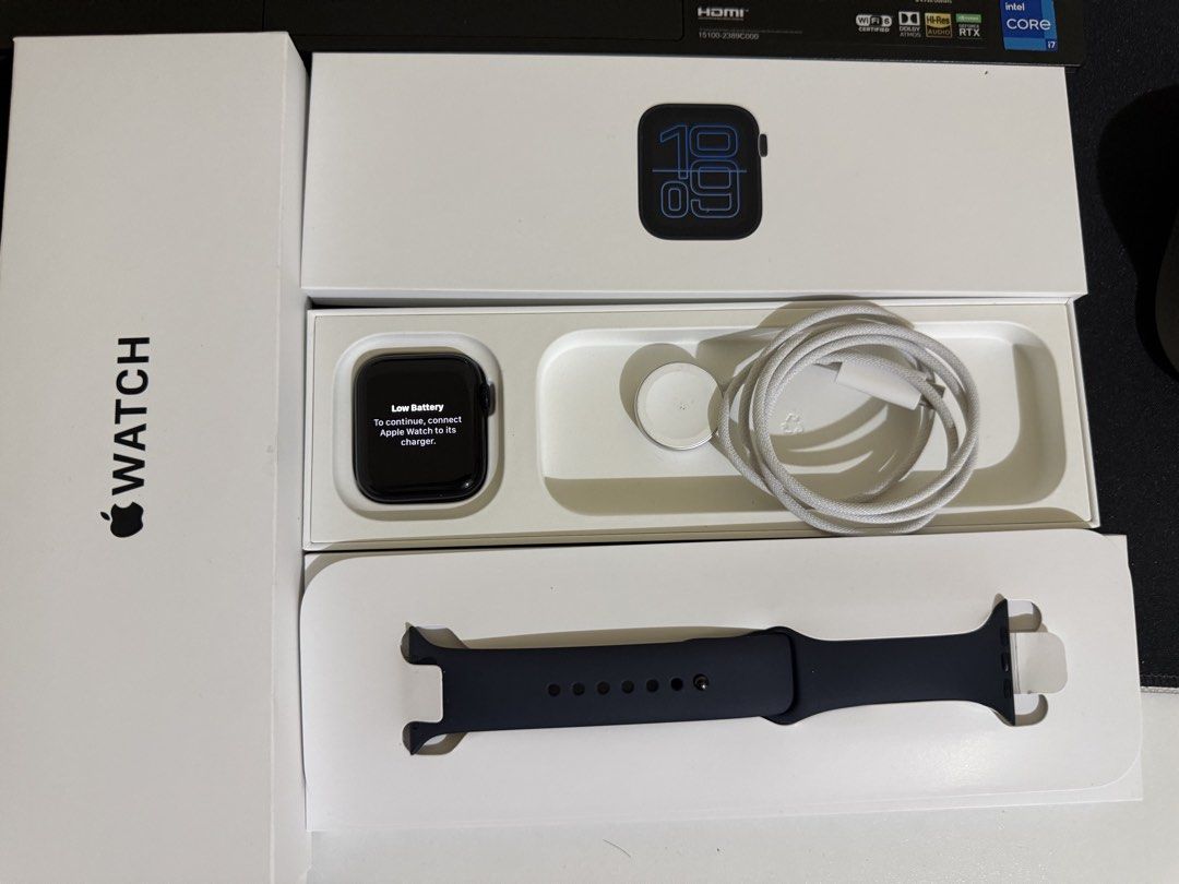 Apple SE3 44mm midnight (Category: Wearables & Smart Watches) located in Manila. Submitted by ridgelain72447 (Listing ID 1468196055, Image 3). Description: Used Apple SE3 44mm midnight Loc: Double dragon pasay Pm me for details .