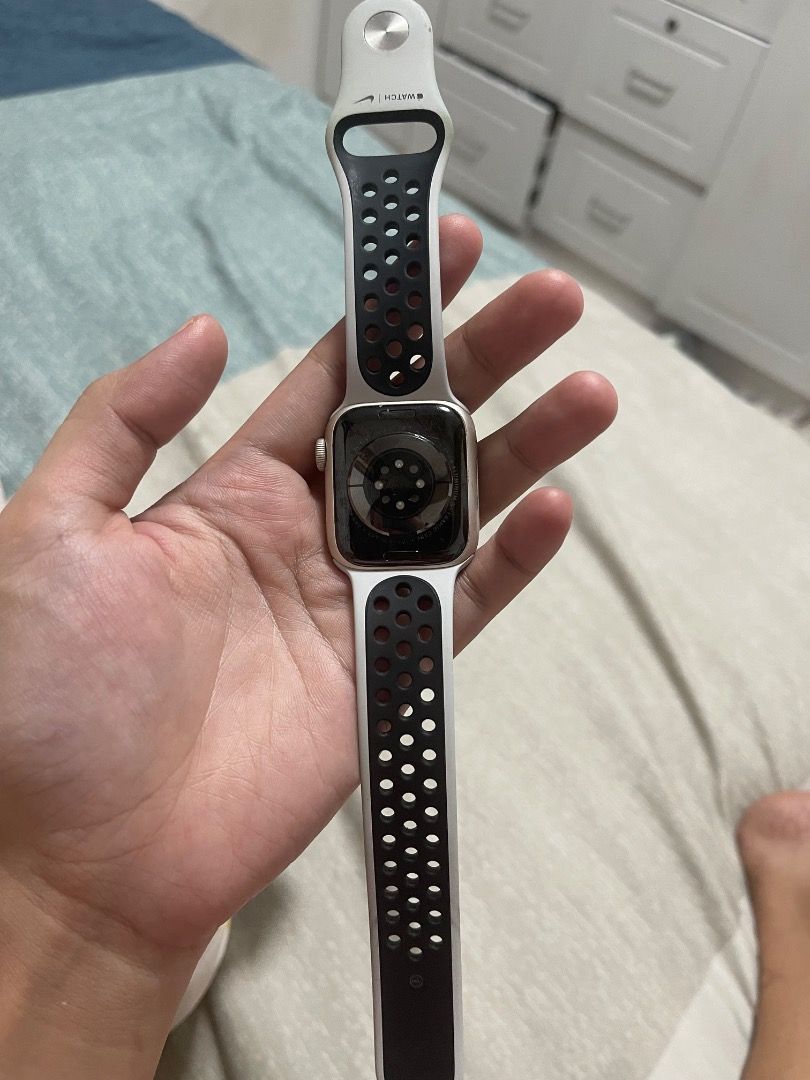 Apple Watch Nike + cellular series 7 (Category: Wearables & Smart Watches) located in Caloocan City. Submitted by cutiecat.fish (Listing ID 1468177255, Image 3). Description: .