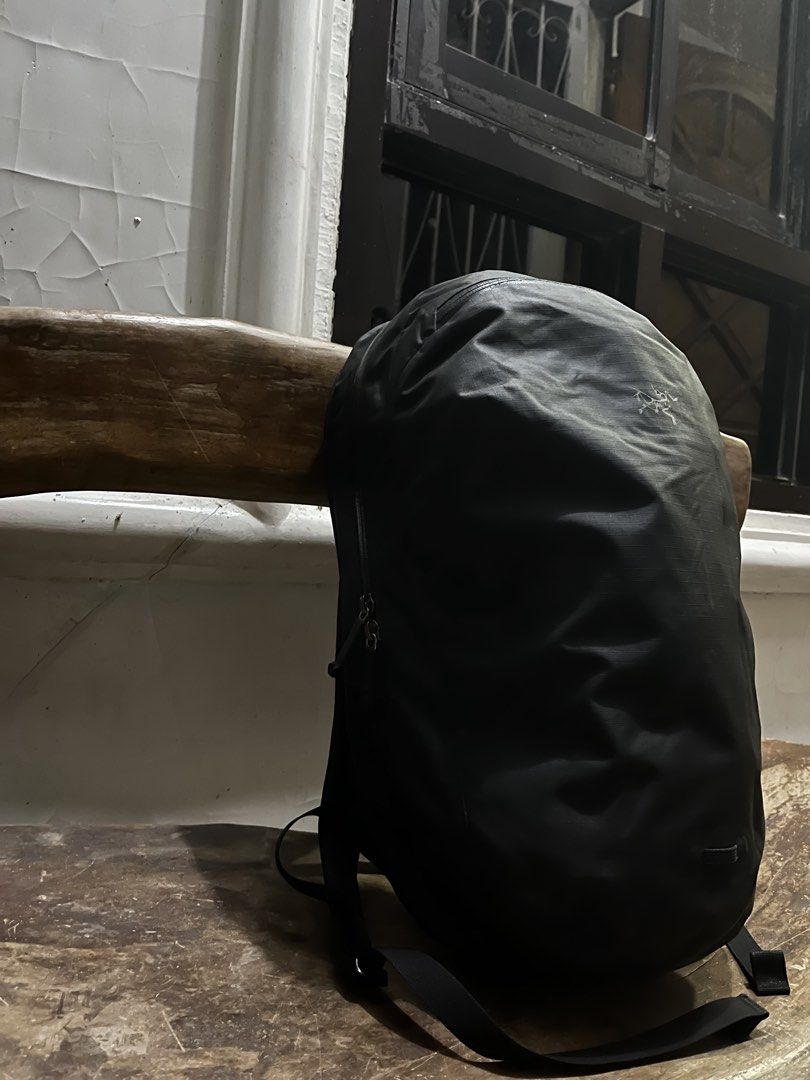 Arcteryx Granville Zip 16 (Category: Backpacks) located in Baguio. Submitted by whatthestore (Listing ID 1468179688, Image 2). Description: .