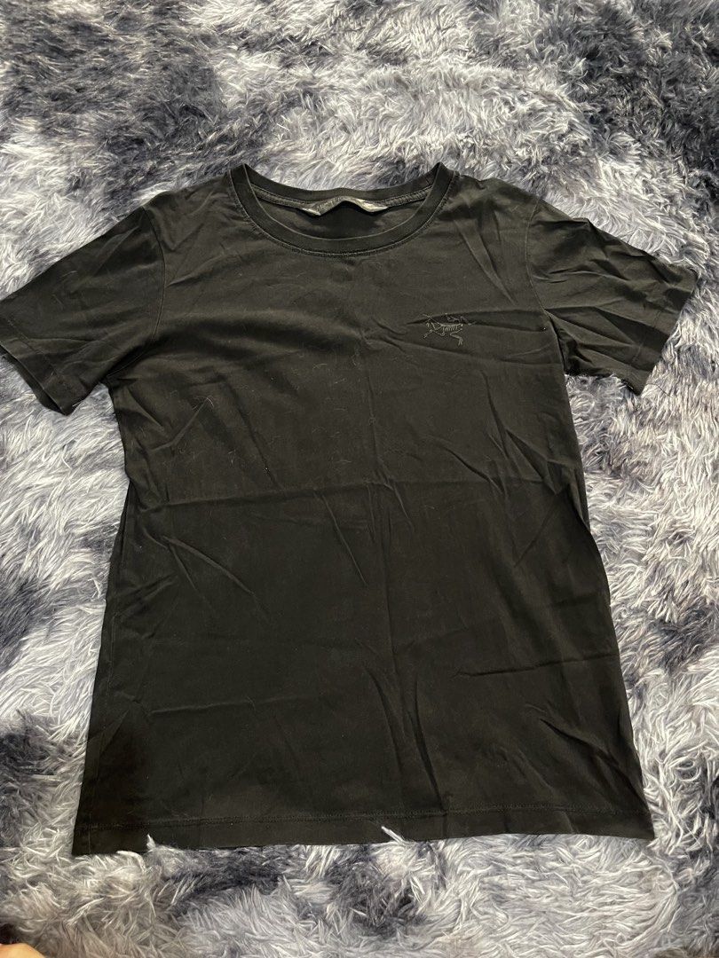 Arcteryx shirt (Category: Tshirts & Polo Shirts ) located in San Jacinto. Submitted by clothcartelph (Listing ID 1468104213, Image 1). Description: ARCTERYX SIZE: MEDIUM DIMES: 17/24.5 WIDTH: 17 LENGTH: 24.5 ISSUE: ~ COLOR RATE: 9/10 CONDITION: VERY GOOD.