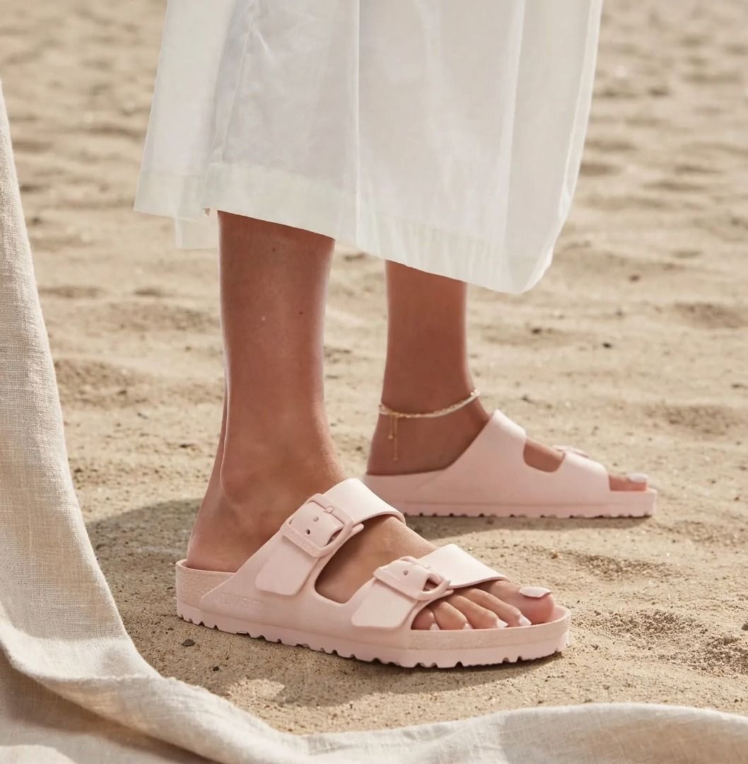 Arizona Eva - Light rose (Category: Slippers and slides) located in Rizal. Submitted by hiraya16 (Listing ID 1468250839, Image 2). Description: Eu36 Via Air 10-15days DM for inquiries. ✉️.