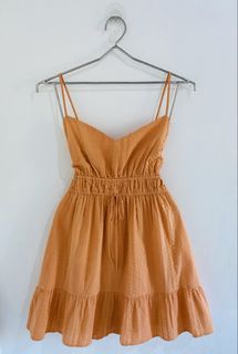 (Category: ) located in . Submitted by yourcloset1001 (Listing ID 1468204850, Image 1). Description: .