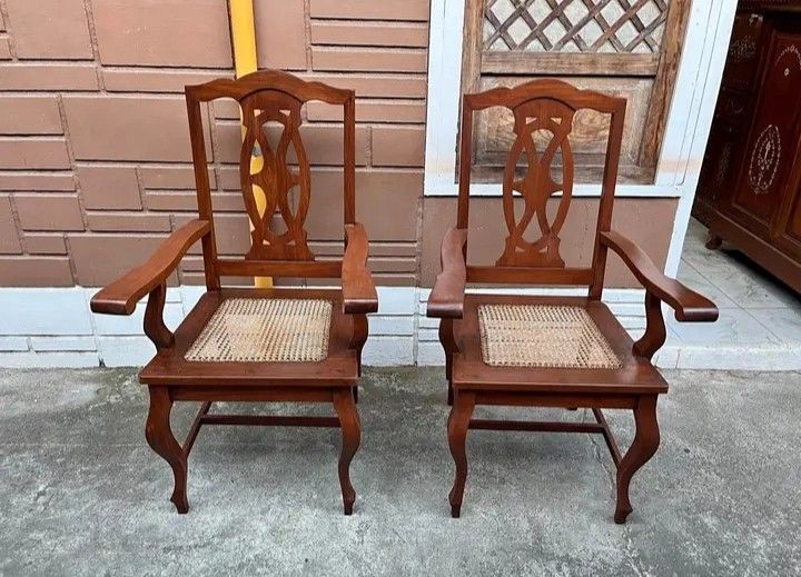 Arm chairs kabisera /office chairs ❤ (Category: Chairs) located in Manila. Submitted by carmelites36250 (Listing ID 1468218170, Image 1). Description: #forsale #Narrafurniture Pair Of Arm Chairs Beautiful Piece ❤❤ Solid narra wood ❤🎯❤ Fully Restored/Fully Refurbish Varnish ✅ Pick up / Delivery 🚚✅🚚✅🚚 Pm me ☎☎☎☎ Price-15, 000 for Pair ✅✅✅.