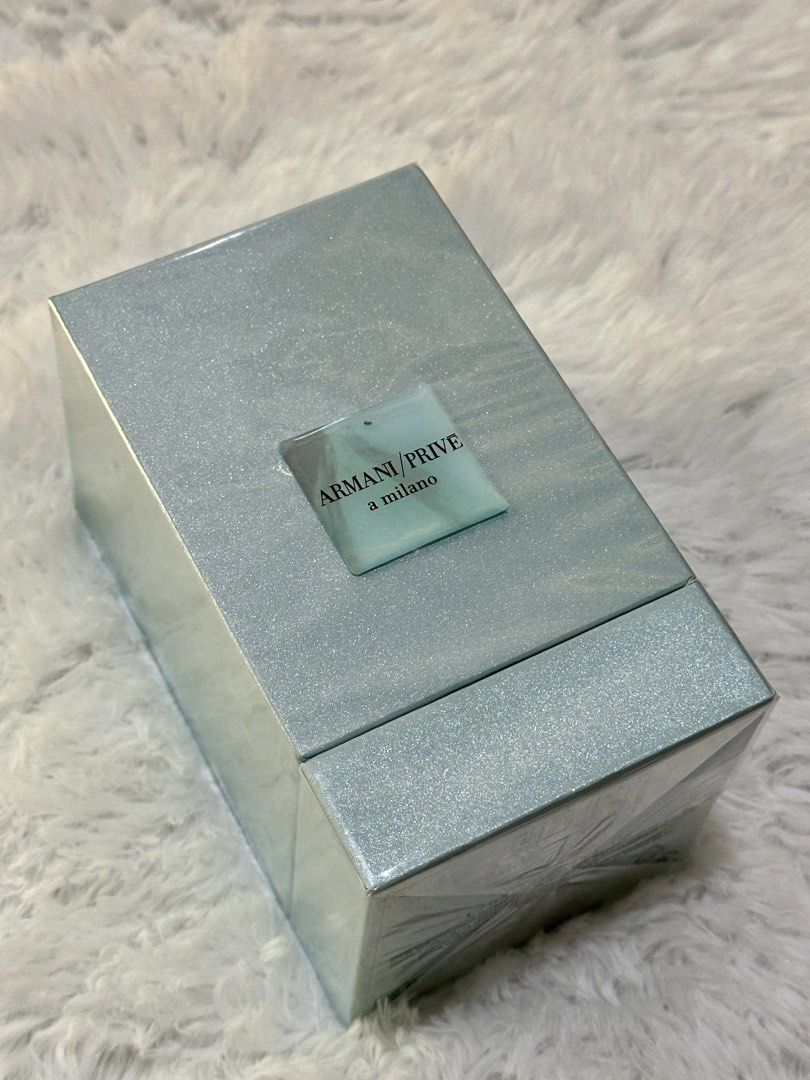 ARMANI / PRIVE a milano (Category: Fragrance & Deodorants) located in Calamba. Submitted by eraserheadz0427 (Listing ID 1468068875, Image 1). Description: Sealed pa. Extra stocks of my wife, Benta na lang. Plan to buy another scents. Slightly negotiable..